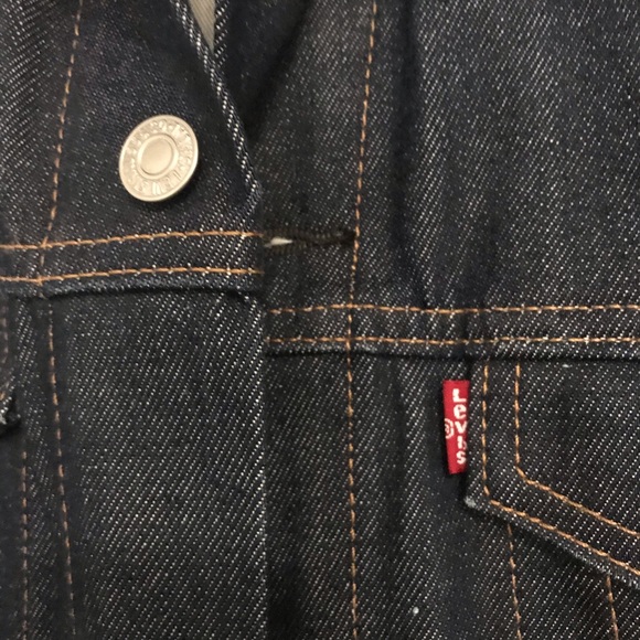 Levi’s Jacket. - Picture 3 of 5